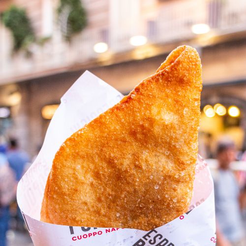 Pizza Fritta - Pomodoro e Provola